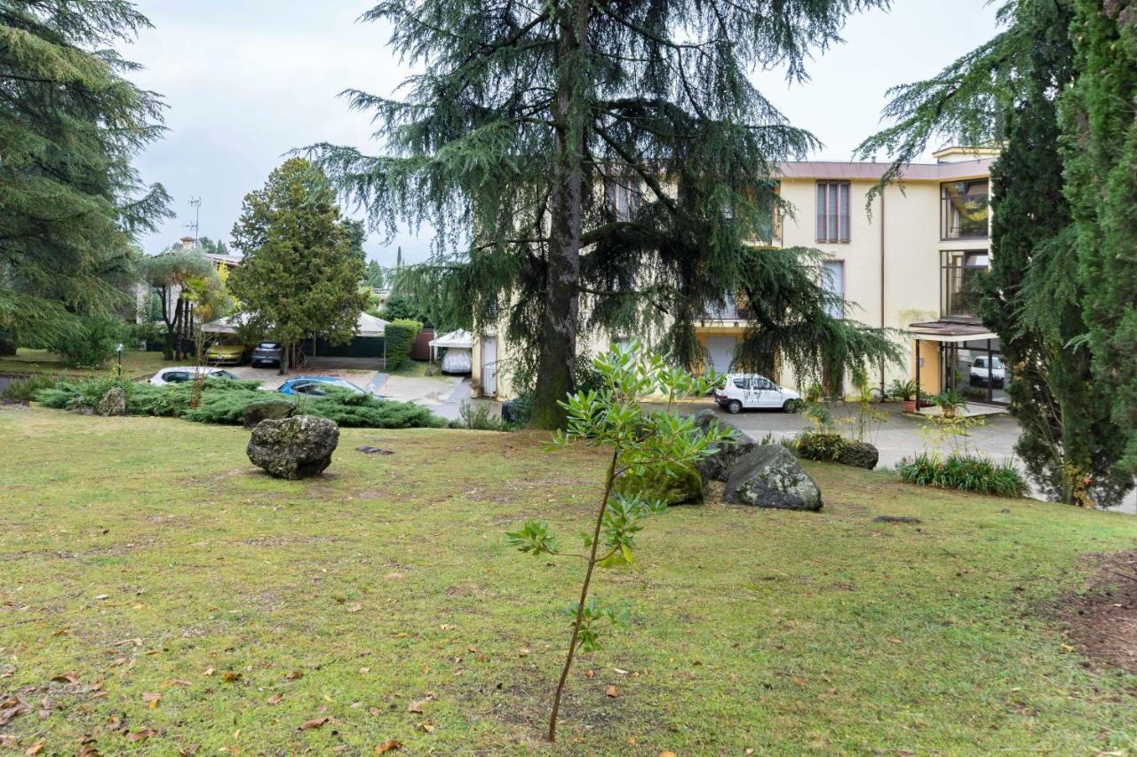 Ferienwohnung Residenza Al Vittoriale - By Host4U Gardone Riviera Exterior foto
